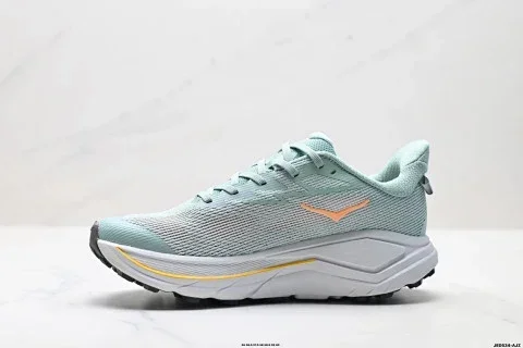 HOKA CHALLENGER 8 Running Shoes