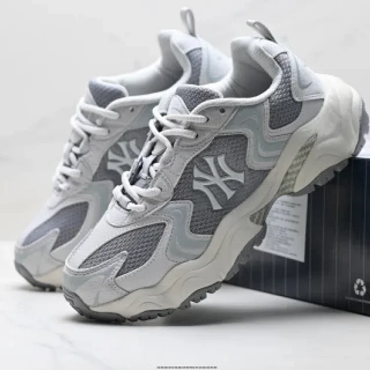 MLB Cargo Chunky NY Yankees Dad Shoes