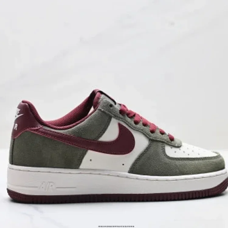 NIKE AIR FORCE1 '07 LV8 Original Version