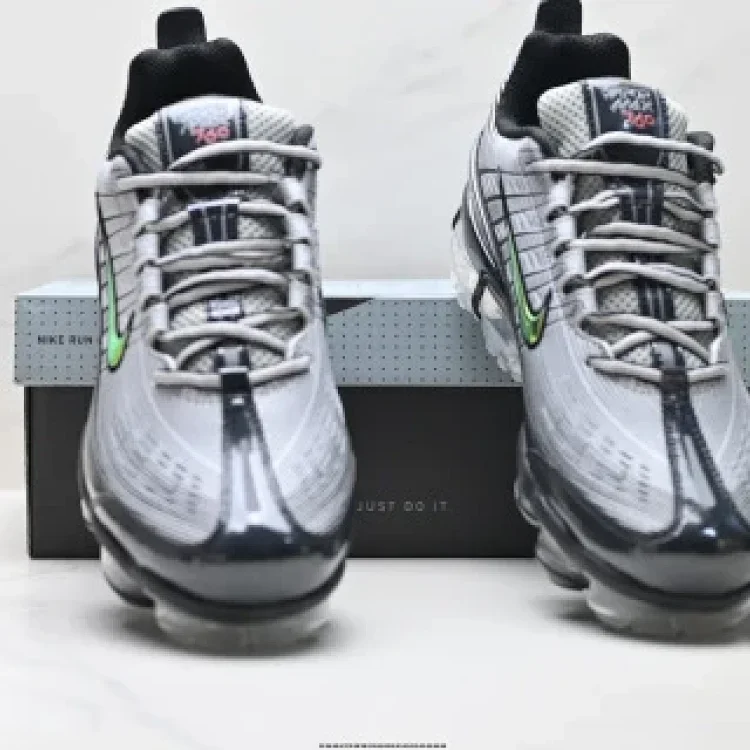 Nike Air Vapormax360 Flyknit Running Shoe