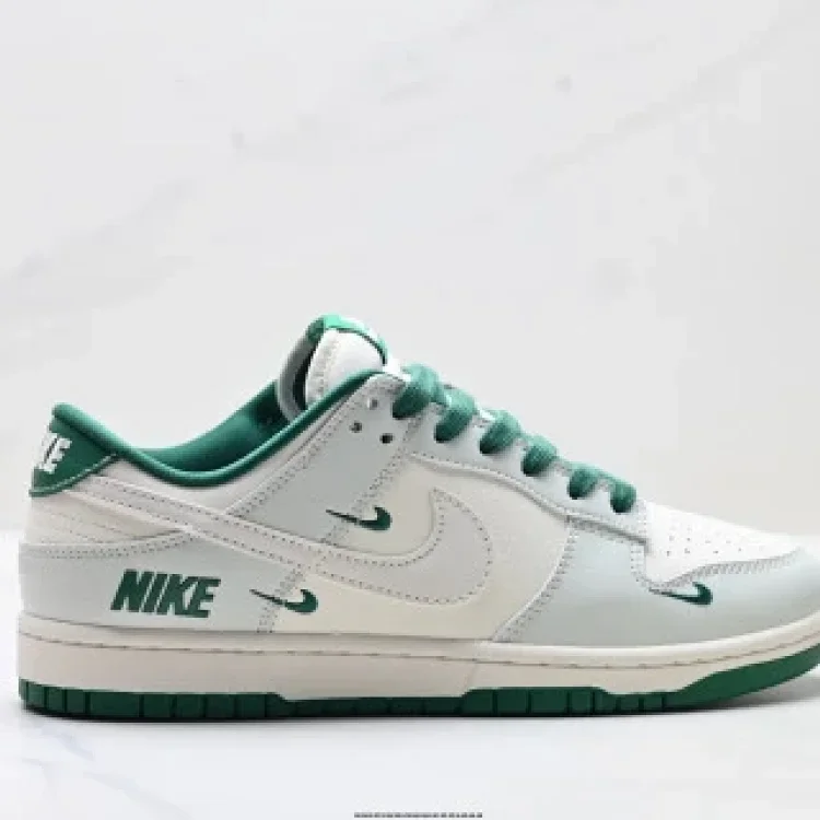 Nike Dunk Low Retro DIY High-end Custom Casual Sneakers