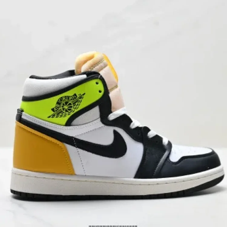 Nike Air Jordan1 Retro High Bball Shoe