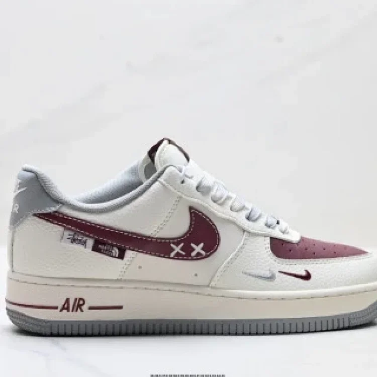 NIKE AIR FORCE 1 '07 LV8 Low-Top Sneakers