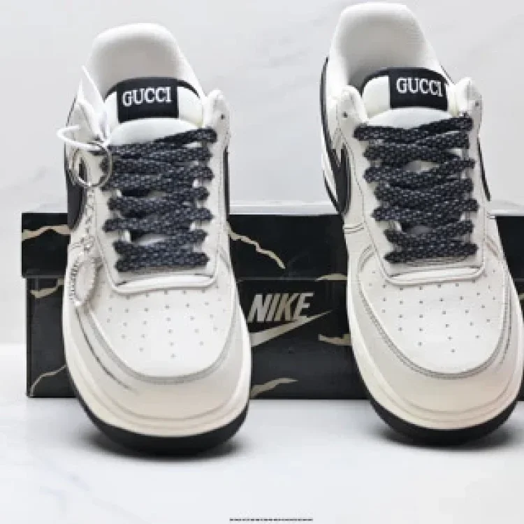 NIKE AIR FORCE 1 07 Low Honeycomb Cushion