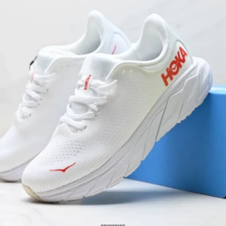 HOKA ONE ONE Arahi7 Comfort Trail Shoes