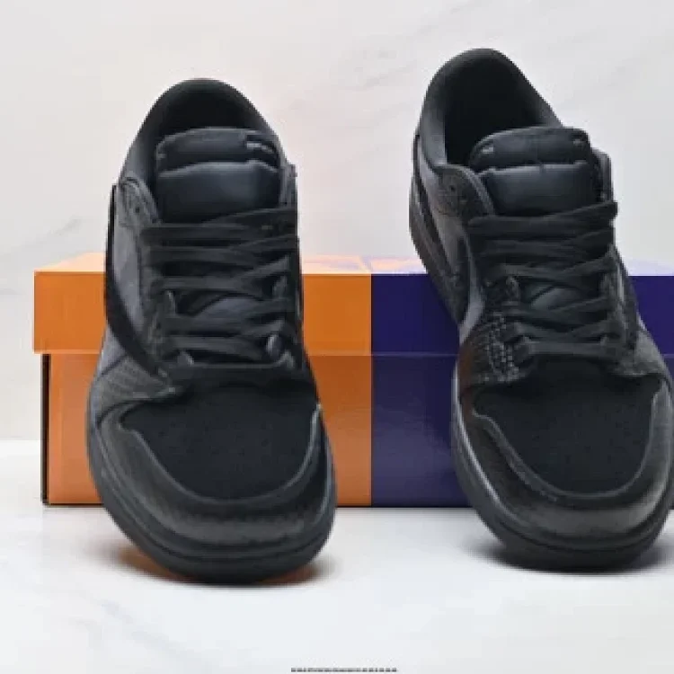 Nike AJ1 Travis Scott DIY Low-Top Shoe