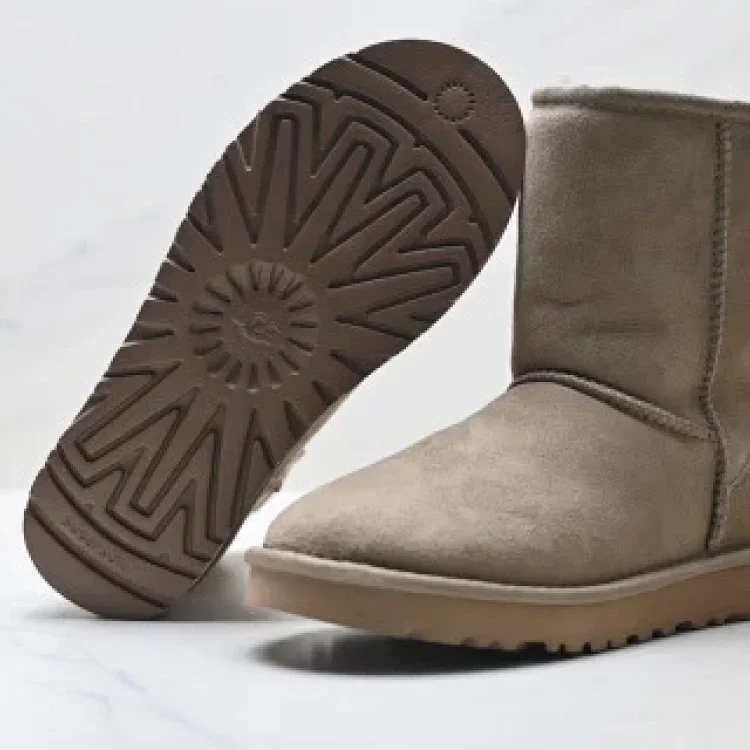 UGG CLASSIC SHORT II Suede Warm Snow Boots