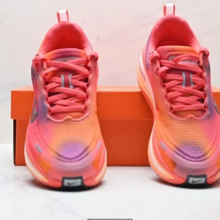 Nike VOMERO PLUS Cushion Running Shoes