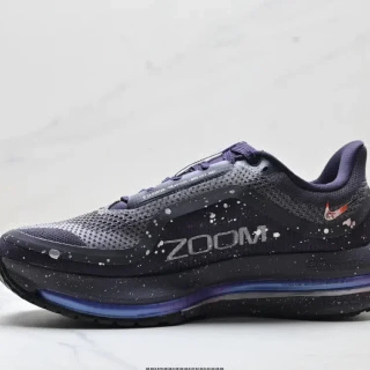 Nike Air Zoom Pegasus Premium SE Sneaker