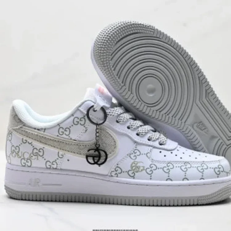 NIKE AIR FORCE 1'07 LV8 Company Grade Shoes With Original Details