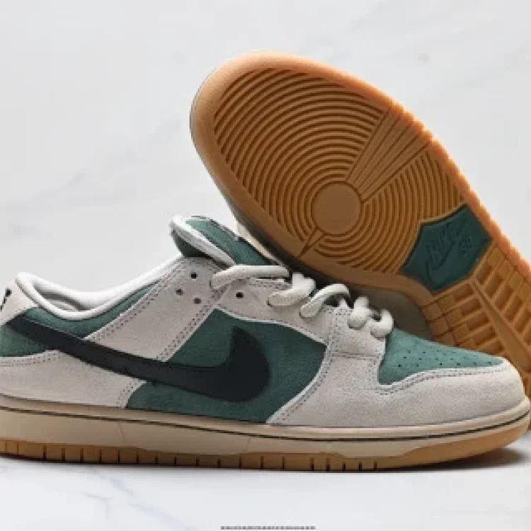 NIKE DUNK LOW Retro Low-Top Skate Shoes with ZoomAir