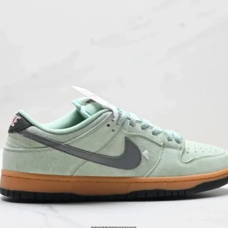 NIKE DUNK LOW Retro Skate Shoes ZoomAir