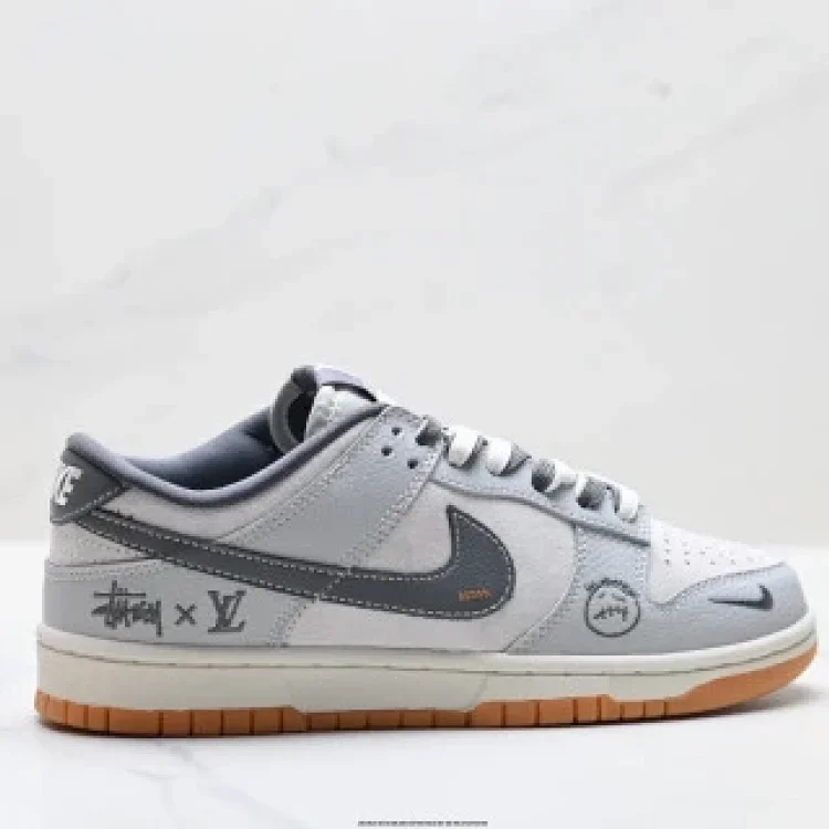 Nike Dunk Low Retro DIY High-End Custom