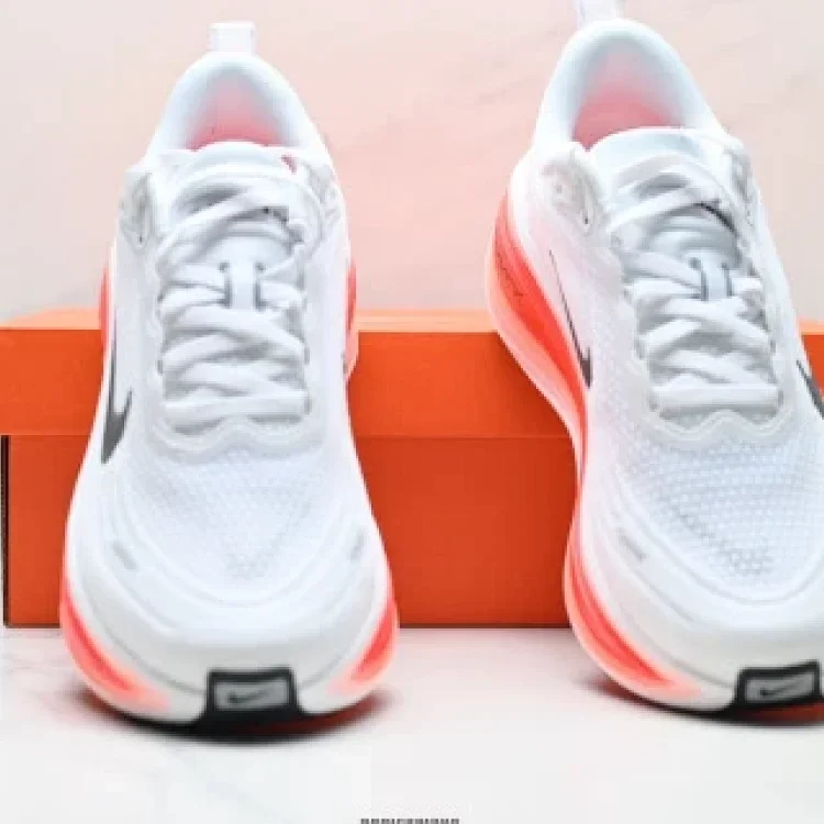 Nike VOMERO PLUS ReactX Running Shoes