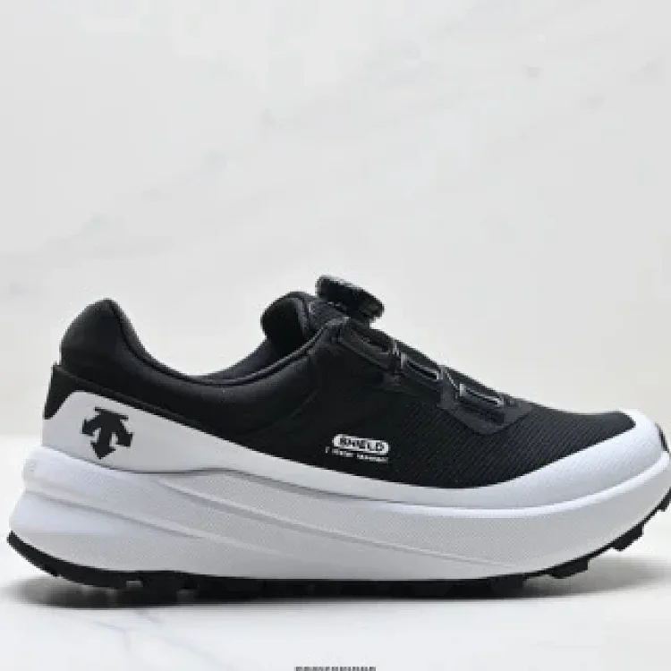 DESCENTE GORE-TEX Men's Trail Run Shoes
