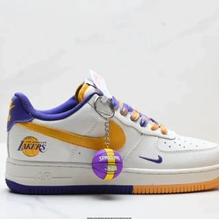 Nike Air Force1 '07 Low-Top Authentic Fit