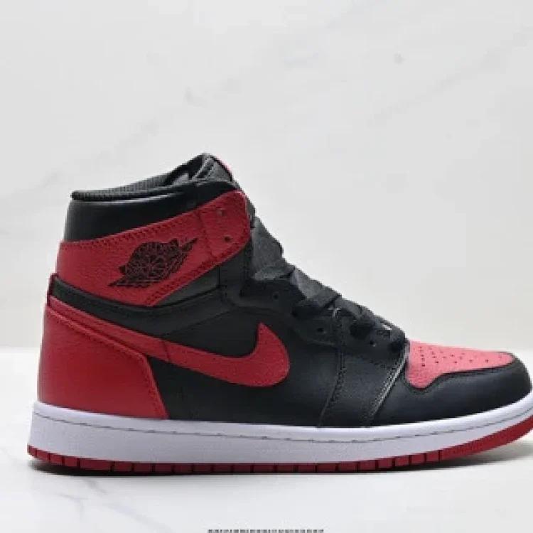 Nike Air Jordan1 Retro High OG Sneakers